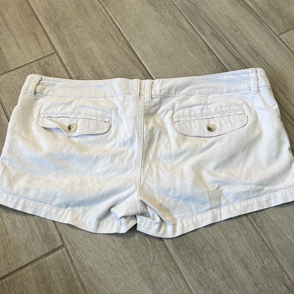 American Eagle Women’s Shorts - Picture 3 of 7